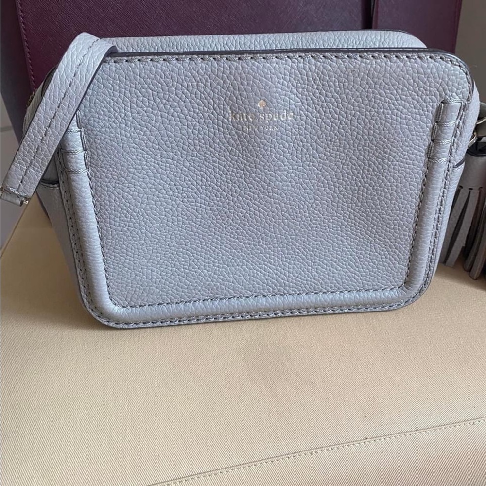 Kate Spade grey crossbody.